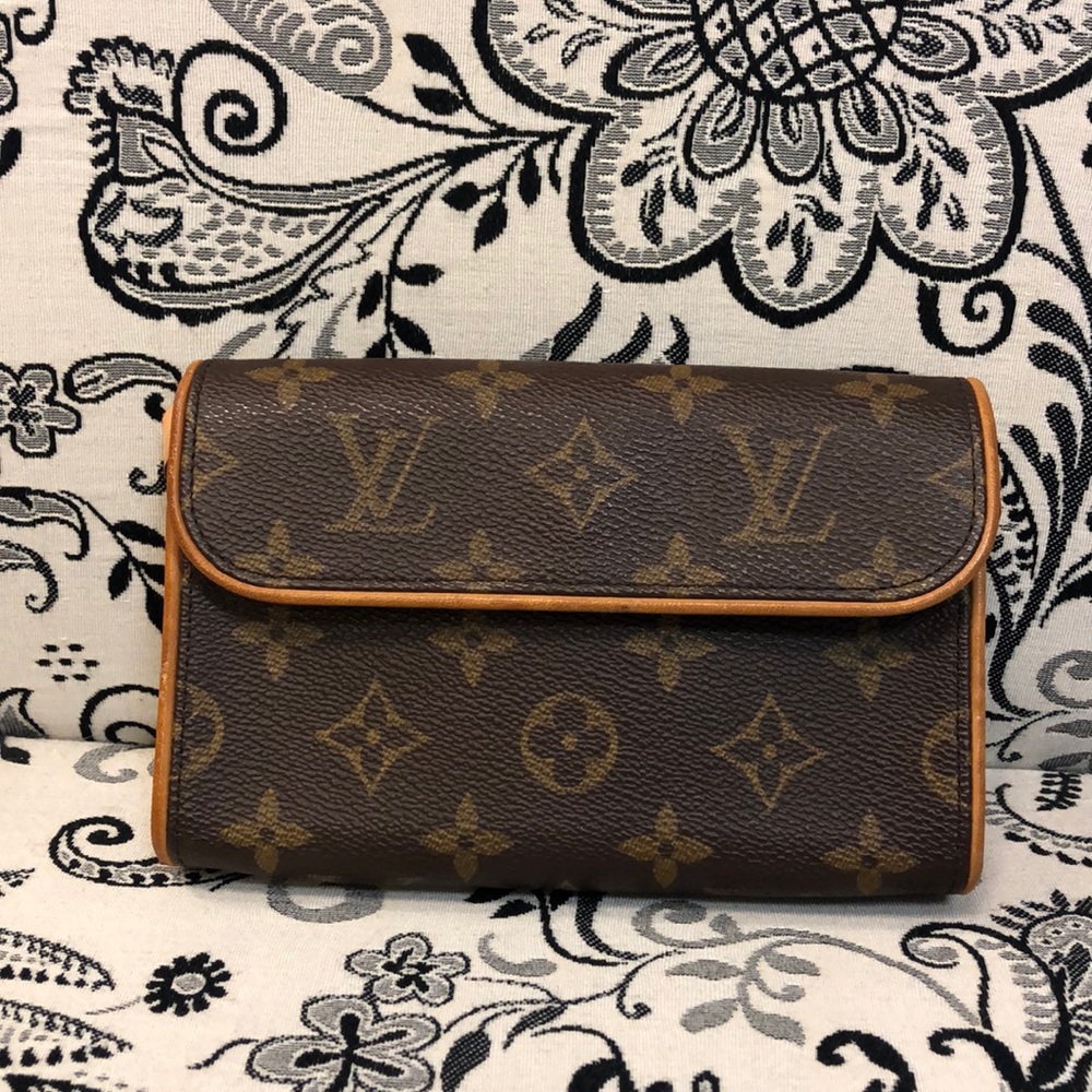 Louis Vuitton Fanny pack/ belt